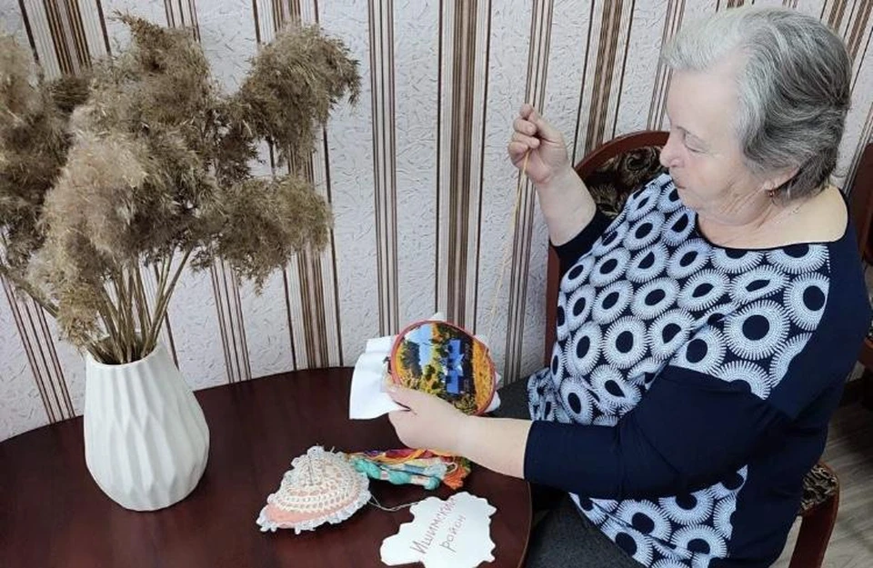 В Ишиме вышили карту Тюменской области. Фото: администрация г. Ишима.