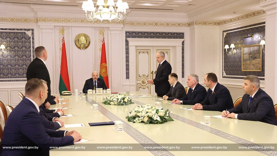 Лукашенко отметил, что от «Макдональдса» все же осталось, «ничего не забрали». Фото: сайт президента Беларуси