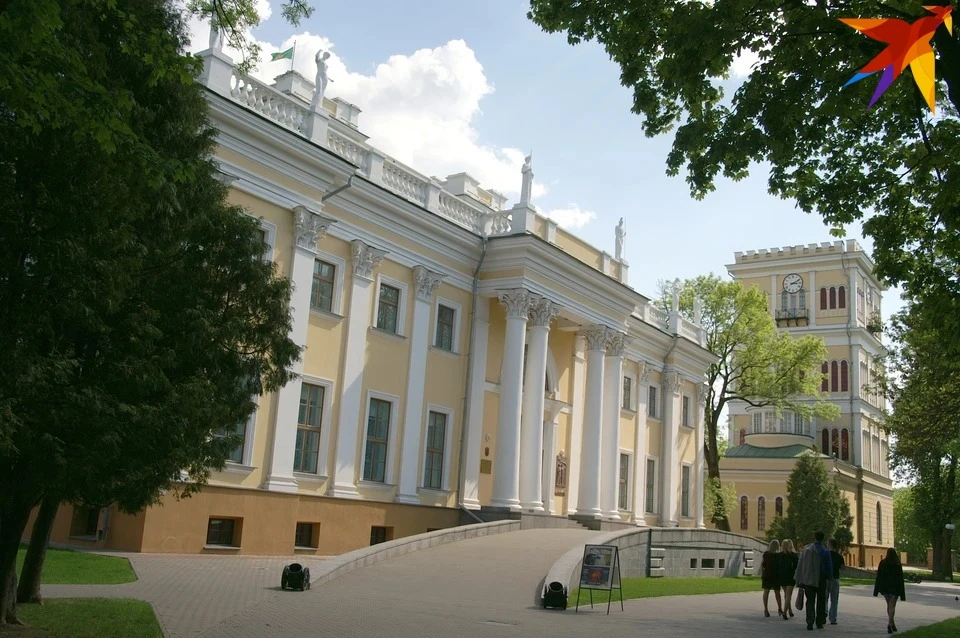Предполагалось, что переговоры между Россией и Украиной пройдут в Гомеле во дворце Румянцевых-Паскевичей, но стороны изменили место встречи.
