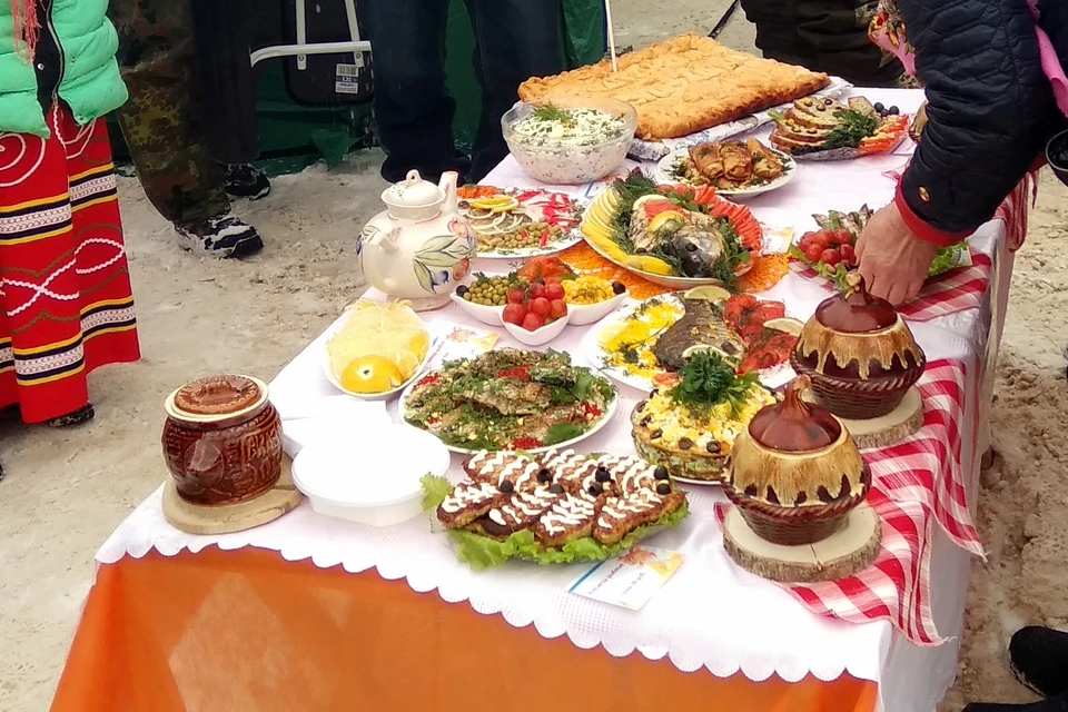 Липецк 24 августа. Продукты на новогодний стол. Украсить стол на ярмарку НГ. Ярмарка еды Калуга на новый год