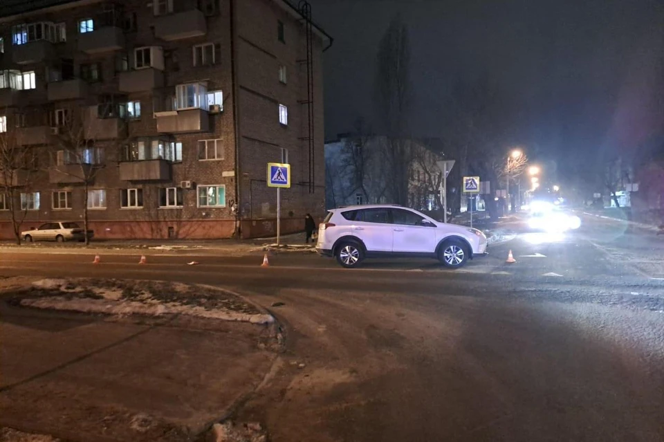 В Липецке Тойота сбила молодого человека