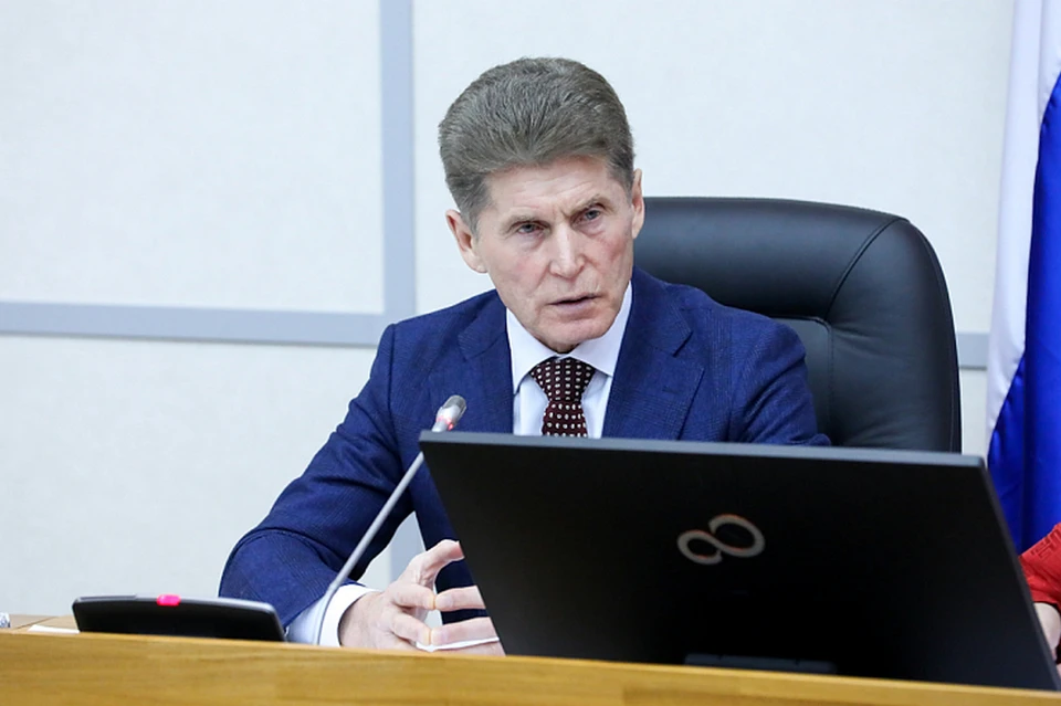 Губернатор посоветовал родителям не водить в школы и детские сады детей с симптомами болезни.