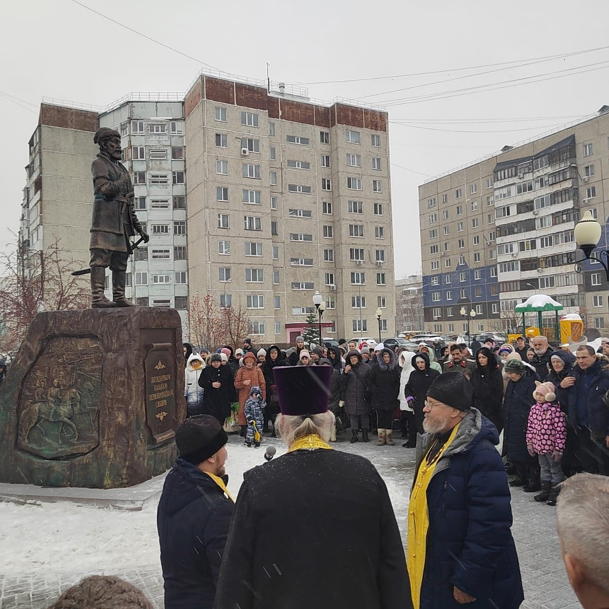 В Тюмени установили памятник легендарным казакам – первопроходцам Сибири -  KP.RU