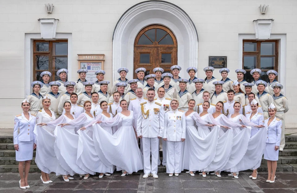 Ансамбль песни и пляски Черноморского флота - один из символов Севастополя. Фото: Правительство Севастополя.