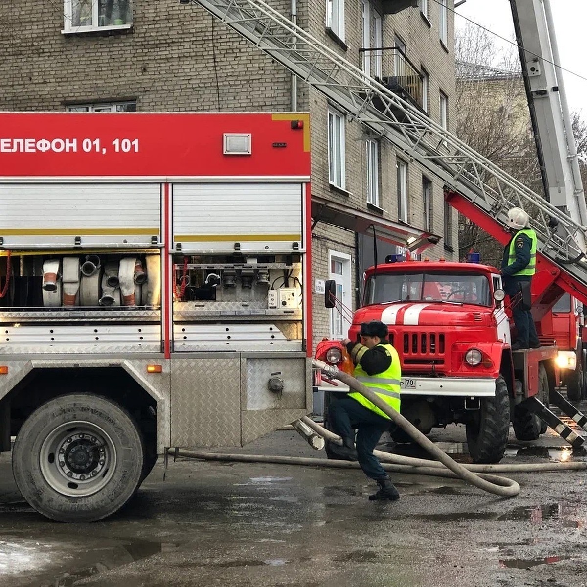 В Томске 31 декабря горел дом на улице Ижевской - KP.RU