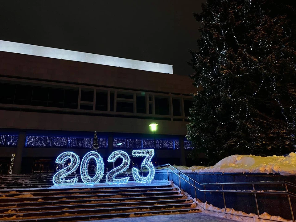 Нг ульяновск. Ульяновск 2023. Новогодние улицы России. Новогодний Ульяновск. Ульяновск новый год.