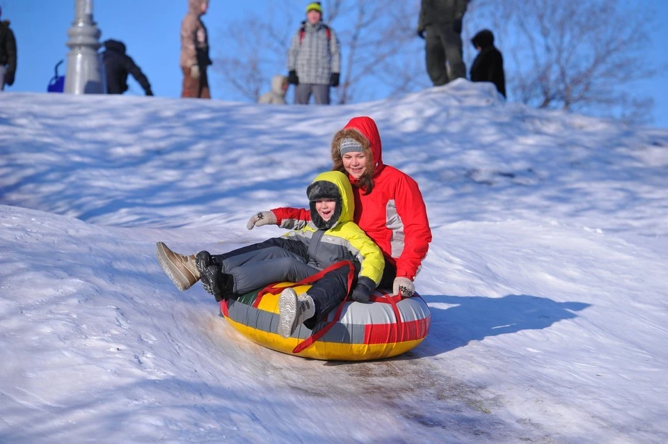 В результате сильного снегопада на выходных высота снежного покрова в горах достигла десяти сантиметров