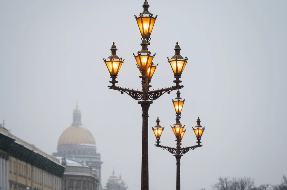 12 января уличные фонари Петербурга погаснут в память о 80-й годовщине начала операции «Искра»