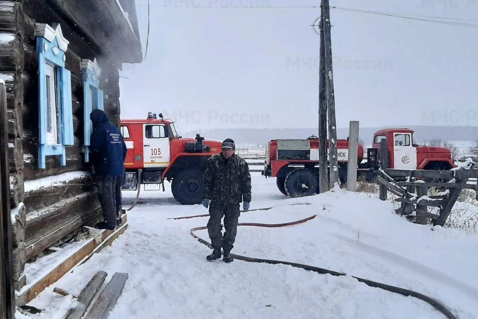 Пожилые мужчина и женщина погибли на пожарах в Иркутской области за сутки