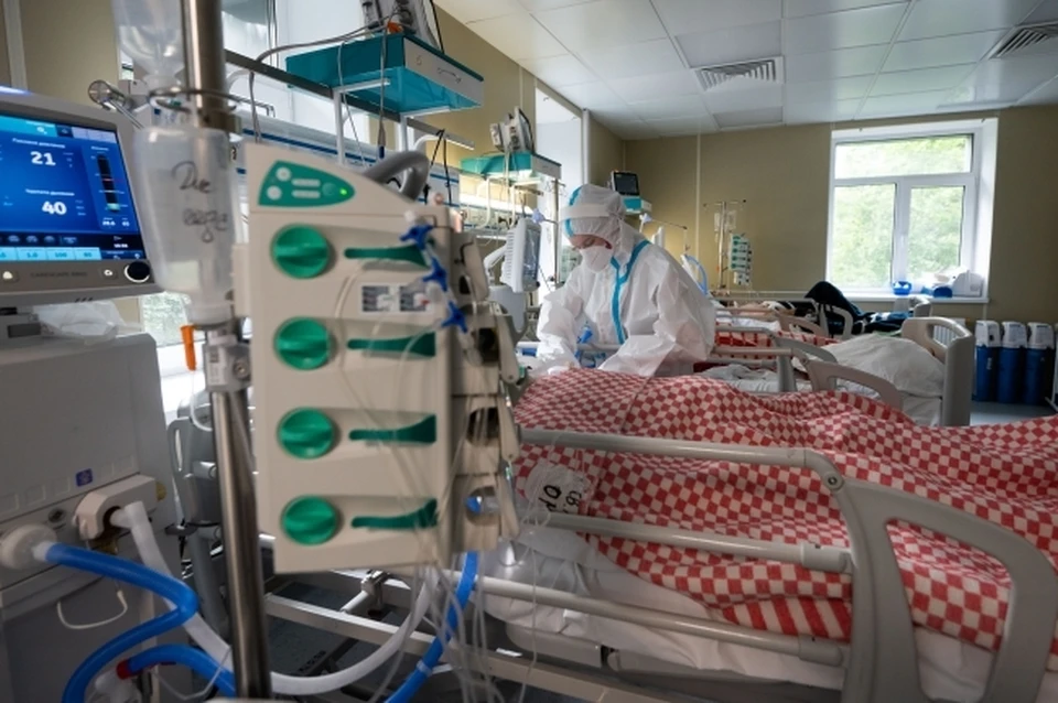 Восемь человек попали в больницу.