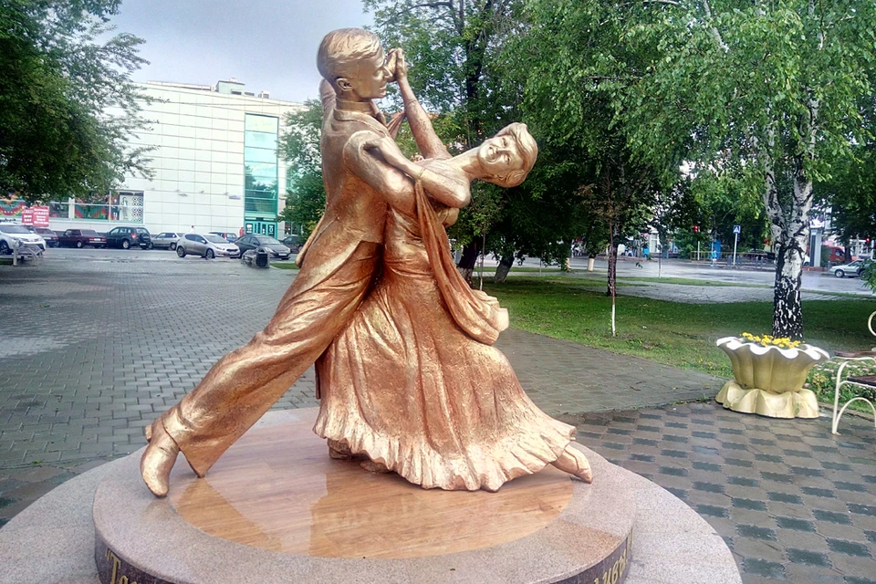В Сургутском районе зарегистрировано 857 браков