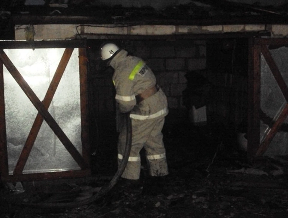 Сотрудники МЧС справились с пожаром в бане за считанные минуты.