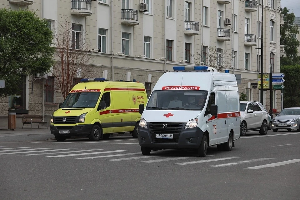 В автомобиле на парковке на юго-западе Москвы нашли два трупа