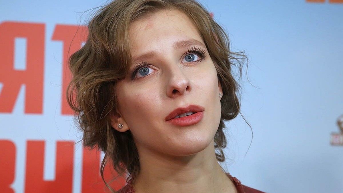 Ақ киімдегі порно гимнасттар