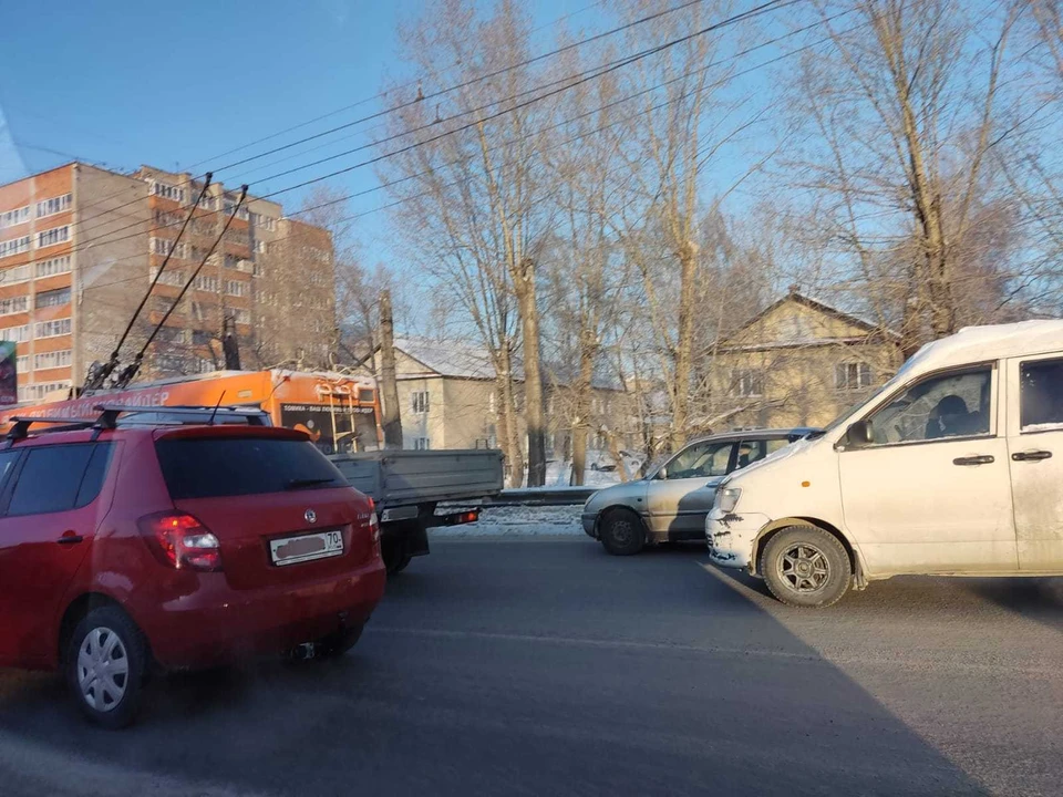 Пробки в Томске достигли девяти баллов