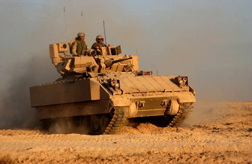 Пентагон планирует доставить Киеву БМП Bradley в течение ближайших недель