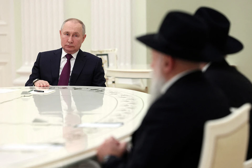 Владимир Путин принял в Кремле главного раввина России Берла Лазара и президента Федерации еврейских общин Александра Бороду.