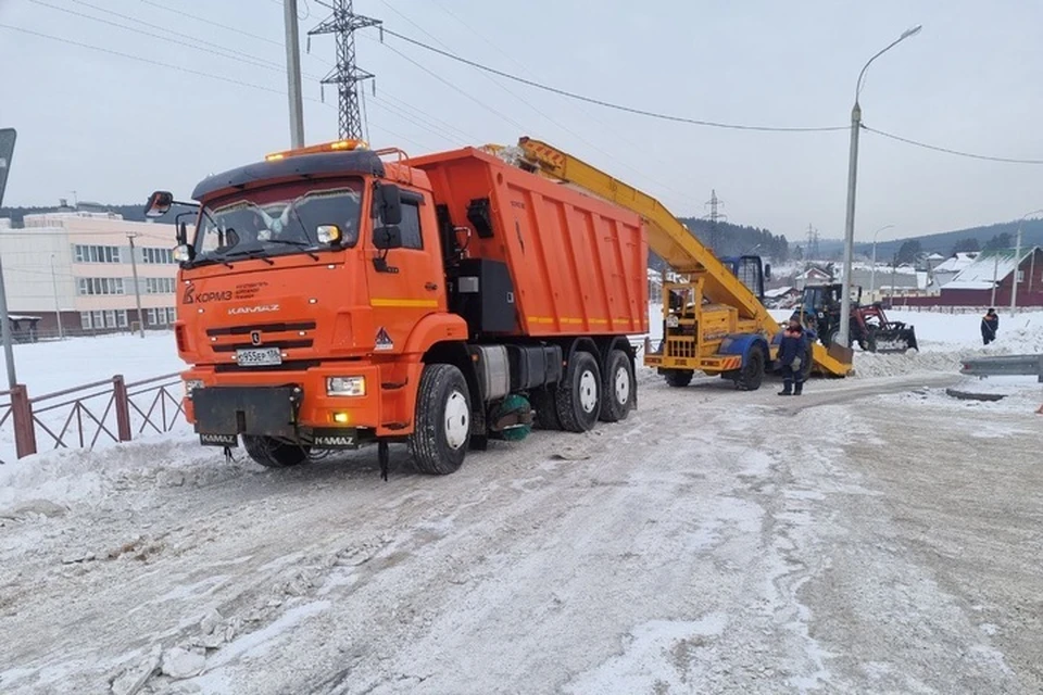 15 тысяч тонн снега вывезли с улиц Иркутска вывезли с начала недели