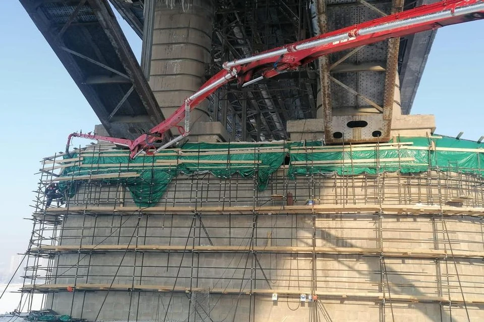 В Новосибирске начали бетонировать опоры Октябрьского моста. Фото: «СпецТрансСтрой»