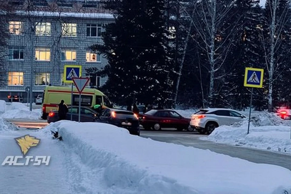 В Советском районе Новосибирска иномарка сбила пенсионерку. Фото: "АСТ-54"