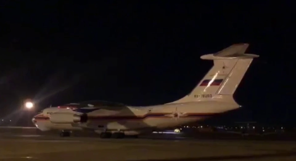 Самолет с российскими спасателями прибыл в Турцию в 3 часа ночи
