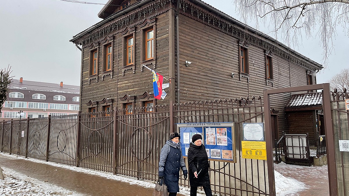 Здесь жил Штирлиц: Как сейчас выглядит дом, в котором вырос Вячеслав  Тихонов - KP.RU