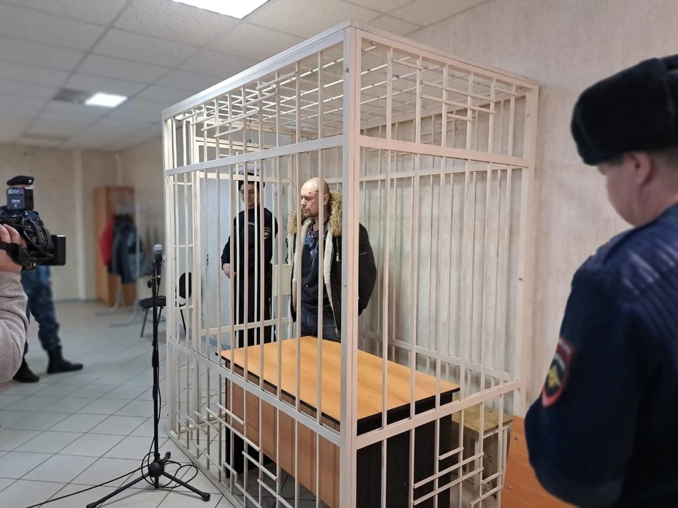 Фото из зала суда.