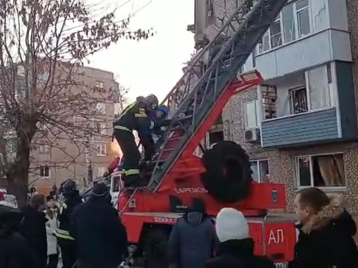 Число погибших при взрыве газа в доме в Ефремове Тульской области выросло  до восьми человек - KP.RU