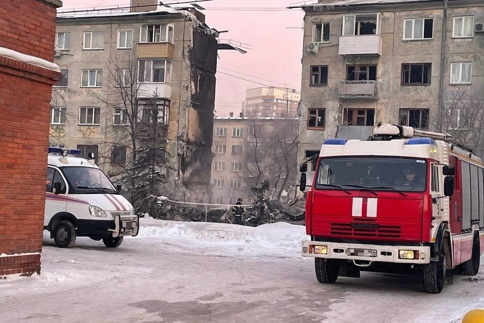 В Новосибирске спасатели завершили разбор завалов на Линейной, 39.