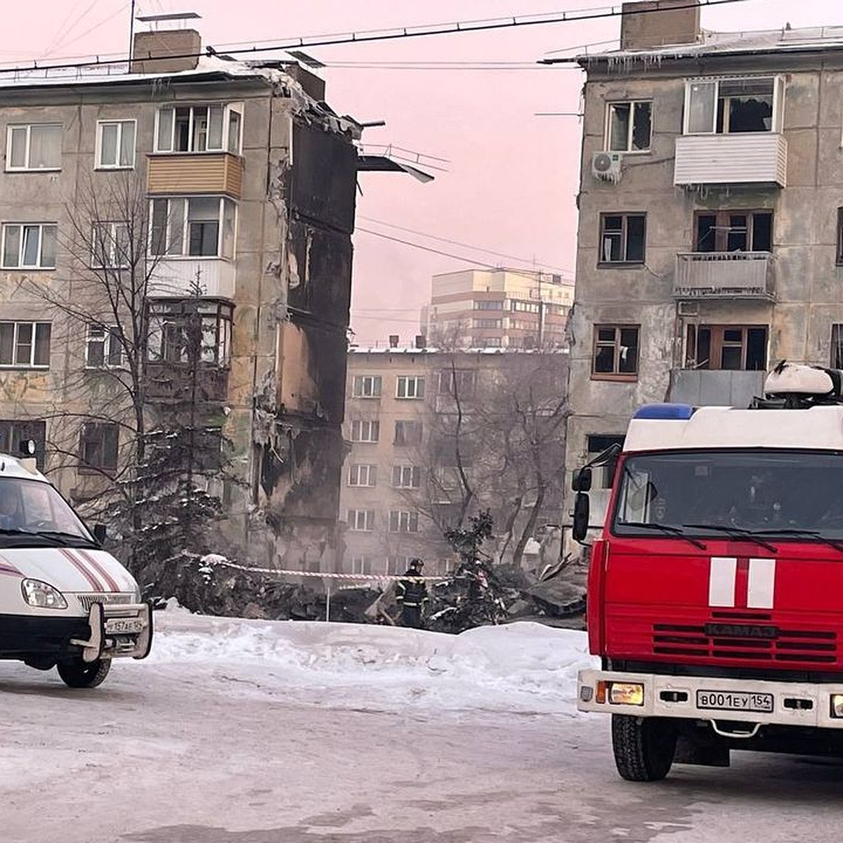 Депутаты новосибирского Заксобрания организовали сбор помощи пострадавшим  при обрушении дома на Линейной - KP.RU