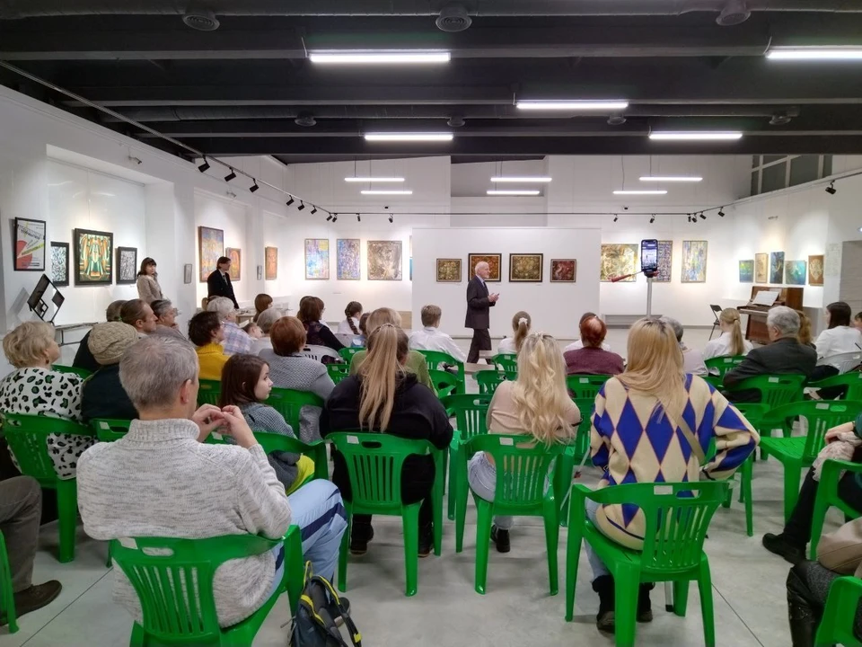 Запланирована концертная программа!