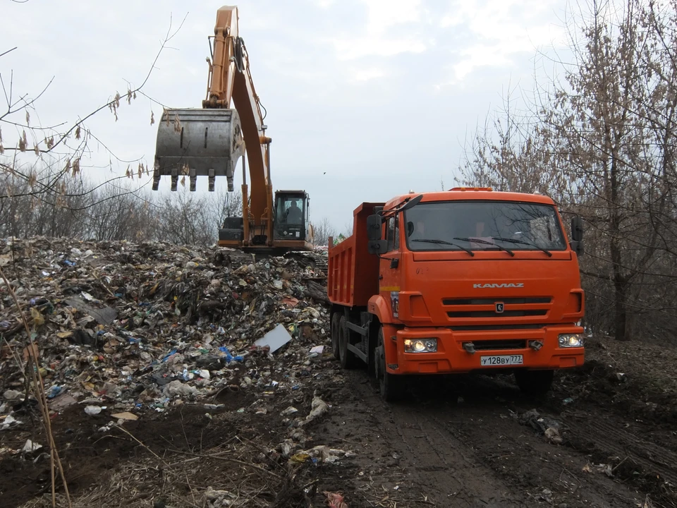 Свалку отходов со стройплощадки метро обнаружили в Бурнаковской низине Нижнего Новгорода.