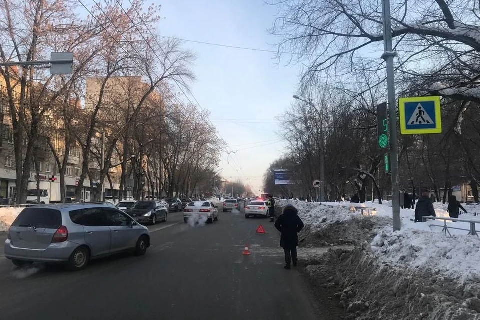 В Новосибирске иномарка сбила школьницу на пешеходном переходе. Фото: Госавтоинспекция по Новосибирску