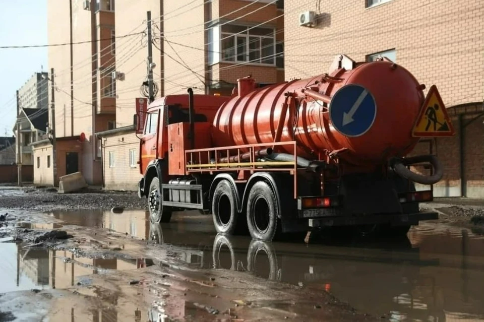 В Краснодаре на улице Московской запустили новый водооткачивающий насос Фото: krd.ru