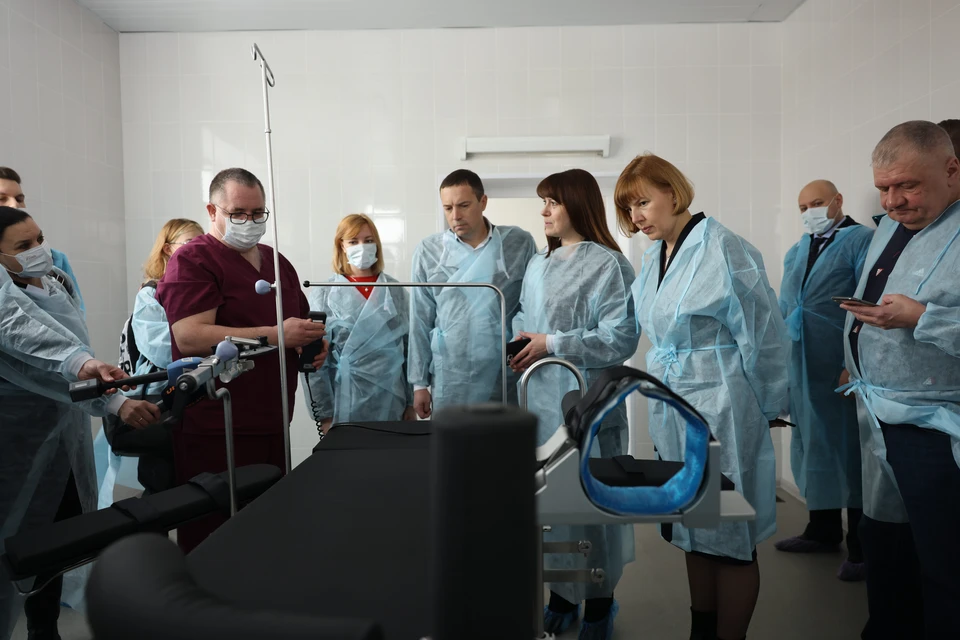 Новые операционные столы попросили поставить сами врачи. Фото: Олег Ковалюк.