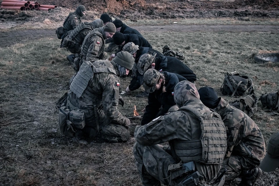 Польша направила в Украину своих полицейских, пишут СМИ. Фотоиллюстрация: Twitter | Ministerstwo Oborony Narodowej