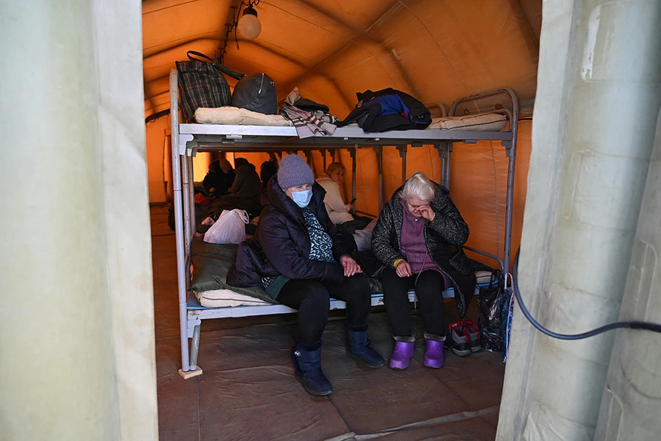 Украинские беженцы в Швеции не могут позволить себе ежедневное питание.