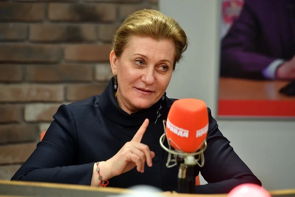 Анна Попова
