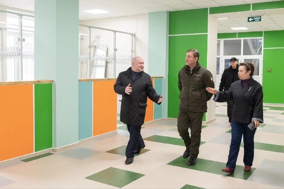 По поручению Президента России Владимира Путина в Севастополе за пять лет планируется капитально отремонтировать 71 здание в 40 школах. Фото: ER.ru