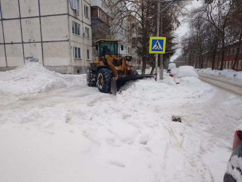 Темпы и объемы сезонных работ в Самаре не снижаются.