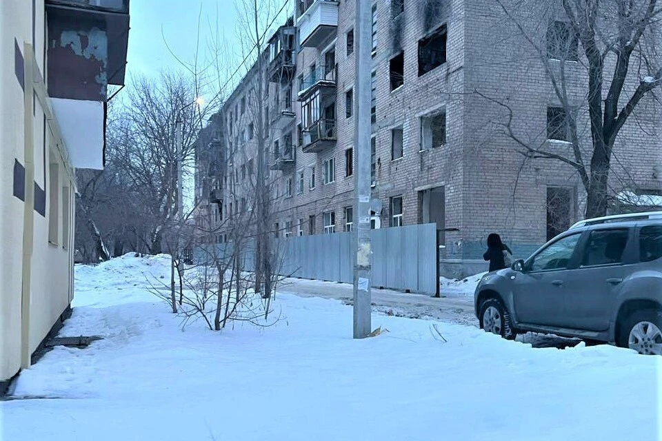 Вокруг здания начали устанавливать забор. Фото: ОНФ Оренбургской области