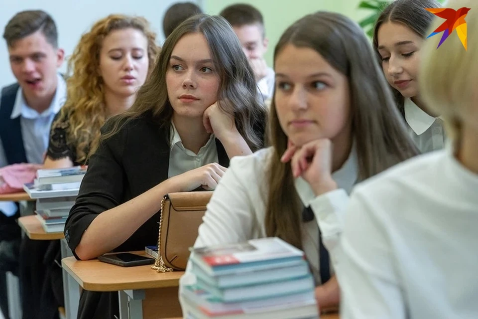 В Беларуси у старшеклассников увеличат количество часов на белорусскую и русскую литературы со следующего года. Снимок носит иллюстративный характер.
