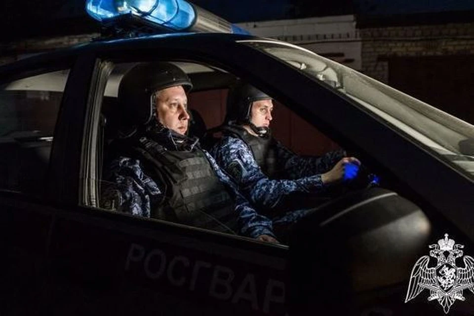 Рязанец попытался вынести из магазина мужской косметики на пять тысяч рублей. Фото_ пресс-служба Росгвардии.