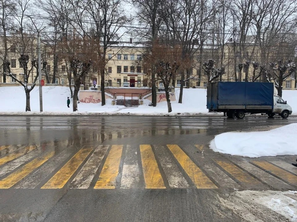 Фото с места смертельного ДТП на улице Есенина.