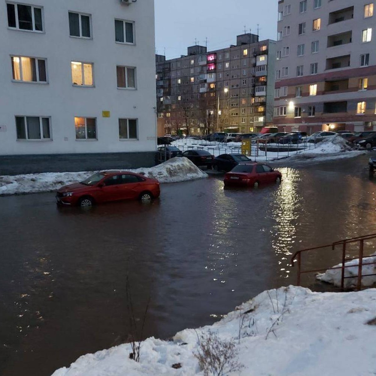 «Потеплело – теперь плывем!»: В Нижнем Новгороде случился потоп из-за резко  начавшейся оттепели - KP.RU