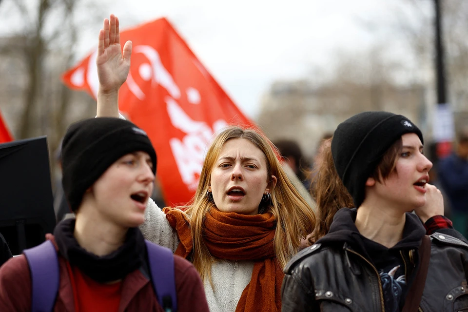 Во французской столице проходит третья по счету акция под названием «Марш за мир».