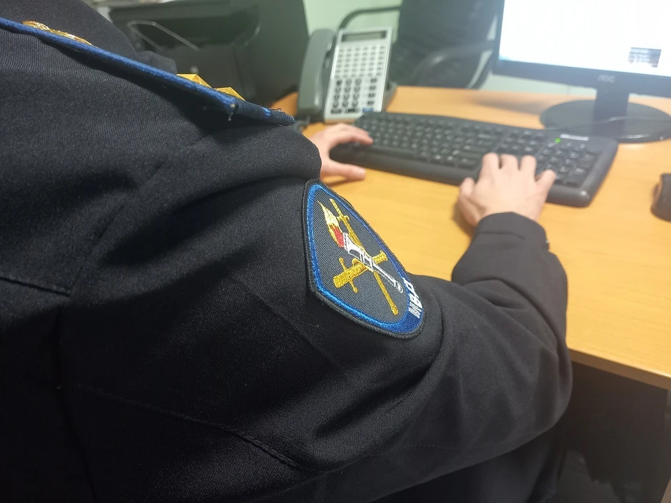 Сначала лже-мастер несколько раз откладывал начало ремонта, а потом перестал выходить на связь.