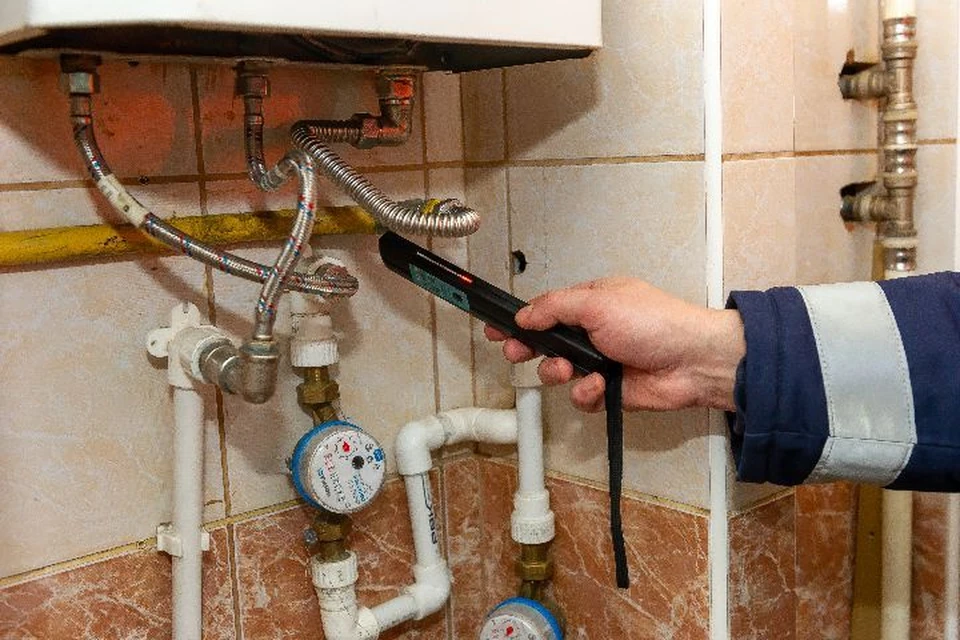 Представители газовой службы зафиксировали утечку и неполадки в работе дымохода.