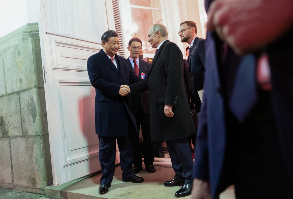 Си Цзиньпин улетел из России после переговоров с Владимиром Путиным