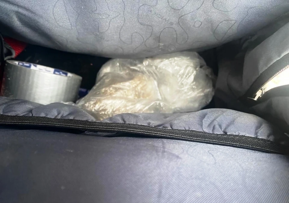 Один из пакетов с синтетиком. Фото: 82.мвд.рф